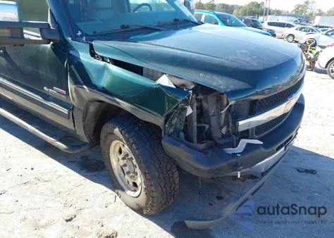 2002 Chevrolet Silverado 2500Hd Lt z USA, uszkodzony, nr VIN 1GCHK23122F233861